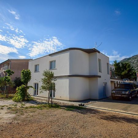 Rujno Apartments Starigrad Paklenica Bagian luar foto